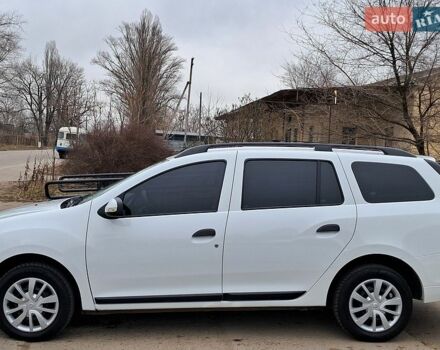 Белый Рено Логан, объемом двигателя 1.5 л и пробегом 70 тыс. км за 8800 $, фото 1 на Automoto.ua