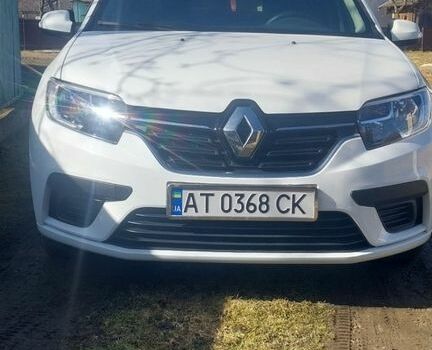 Белый Рено Логан, объемом двигателя 1 л и пробегом 78 тыс. км за 7000 $, фото 1 на Automoto.ua