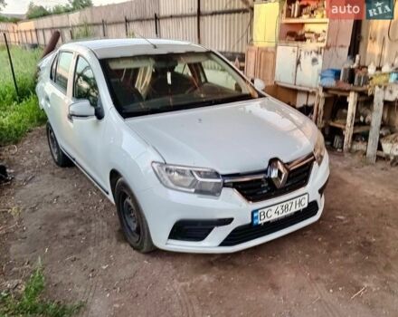 Белый Рено Логан, объемом двигателя 1.5 л и пробегом 280 тыс. км за 3100 $, фото 1 на Automoto.ua