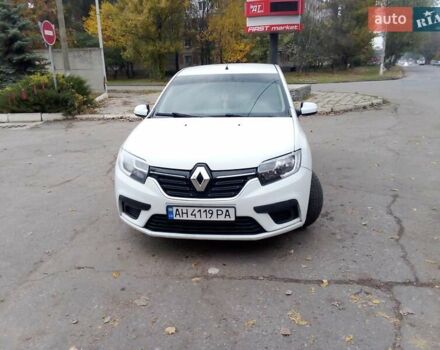 Белый Рено Логан, объемом двигателя 1 л и пробегом 204 тыс. км за 4999 $, фото 1 на Automoto.ua