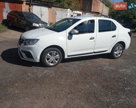 Білий Рено Логан, об'ємом двигуна 1 л та пробігом 220 тис. км за 4600 $, фото 1 на Automoto.ua