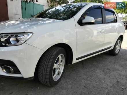 Рено Логан 2019 в Николаеве на Automoto.ua Белый Рено Логан, объемом двигателя 0.9 л и пробегом 76 тыс. км за 7700 $, фото 1 на Automoto.ua