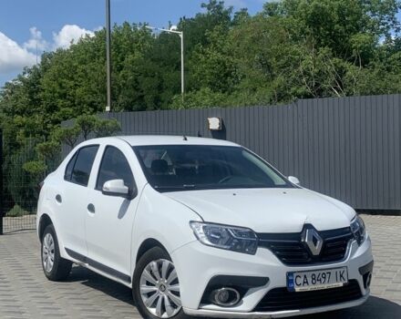Белый Рено Логан, объемом двигателя 1 л и пробегом 250 тыс. км за 3600 $, фото 1 на Automoto.ua