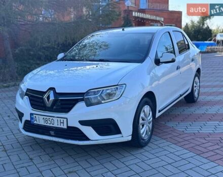 Белый Рено Логан, объемом двигателя 1 л и пробегом 267 тыс. км за 3999 $, фото 1 на Automoto.ua
