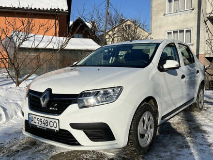 Белый Рено Логан, объемом двигателя 1 л и пробегом 177 тыс. км за 5399 $, фото 1 на Automoto.ua