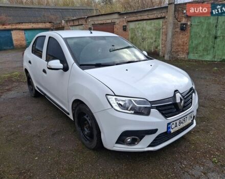 Белый Рено Логан, объемом двигателя 1 л и пробегом 238 тыс. км за 3350 $, фото 1 на Automoto.ua