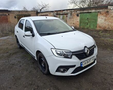 Белый Рено Логан, объемом двигателя 1 л и пробегом 238 тыс. км за 3350 $, фото 1 на Automoto.ua