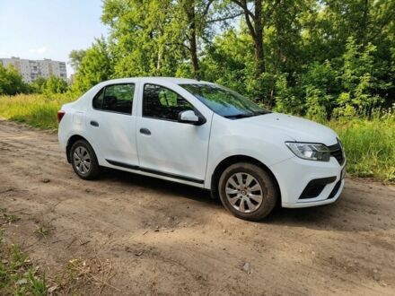 Белый Рено Логан, объемом двигателя 1 л и пробегом 157 тыс. км за 5393 $, фото 1 на Automoto.ua