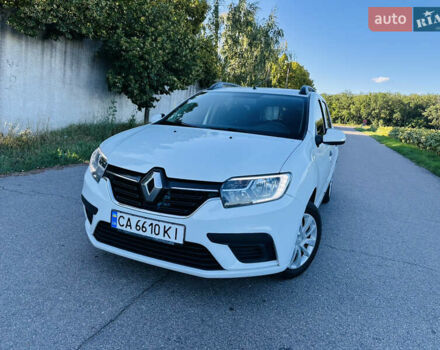 Белый Рено Логан, объемом двигателя 1.5 л и пробегом 140 тыс. км за 9200 $, фото 1 на Automoto.ua