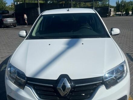 Білий Рено Логан, об'ємом двигуна 1 л та пробігом 47 тис. км за 6400 $, фото 1 на Automoto.ua