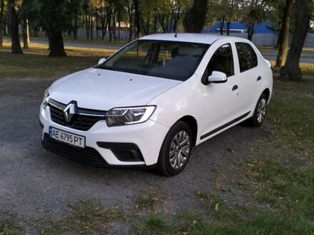 Білий Рено Логан, об'ємом двигуна 1 л та пробігом 184 тис. км за 5200 $, фото 1 на Automoto.ua
