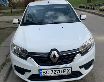 Белый Рено Логан, объемом двигателя 1 л и пробегом 128 тыс. км за 6380 $, фото 1 на Automoto.ua