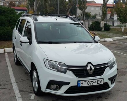 Белый Рено Логан, объемом двигателя 1.5 л и пробегом 75 тыс. км за 9999 $, фото 1 на Automoto.ua