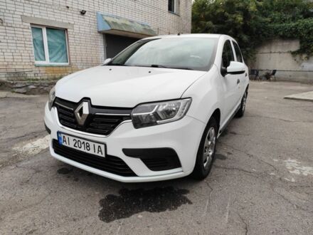 Белый Рено Логан, объемом двигателя 1 л и пробегом 167 тыс. км за 5396 $, фото 1 на Automoto.ua