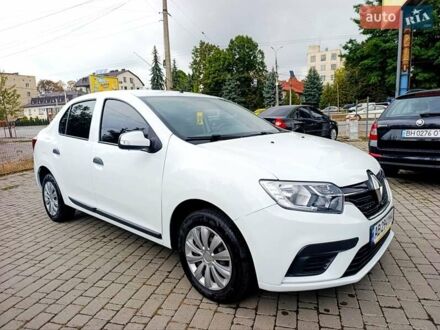 Белый Рено Логан, объемом двигателя 1 л и пробегом 130 тыс. км за 5750 $, фото 1 на Automoto.ua