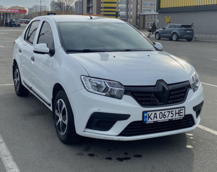 Белый Рено Логан, объемом двигателя 1 л и пробегом 157 тыс. км за 6600 $, фото 1 на Automoto.ua