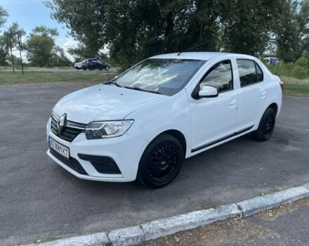 Белый Рено Логан, объемом двигателя 1 л и пробегом 191 тыс. км за 4400 $, фото 1 на Automoto.ua