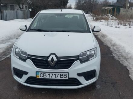 Белый Рено Логан, объемом двигателя 1 л и пробегом 330 тыс. км за 4300 $, фото 1 на Automoto.ua