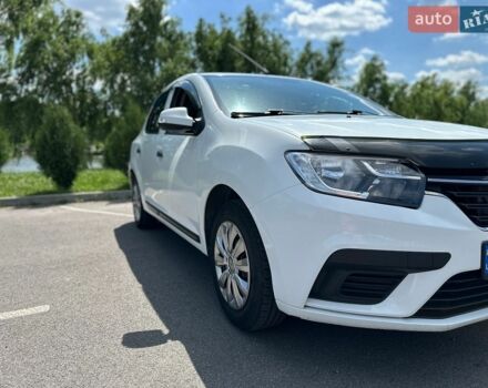 Белый Рено Логан, объемом двигателя 1 л и пробегом 217 тыс. км за 6500 $, фото 1 на Automoto.ua