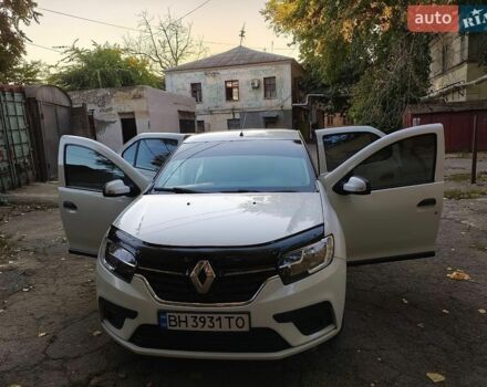 Білий Рено Логан, об'ємом двигуна 1 л та пробігом 108 тис. км за 5500 $, фото 1 на Automoto.ua