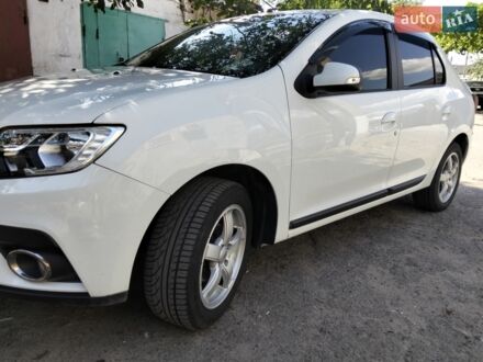 Білий Рено Логан, об'ємом двигуна 0.9 л та пробігом 76 тис. км за 7500 $, фото 1 на Automoto.ua