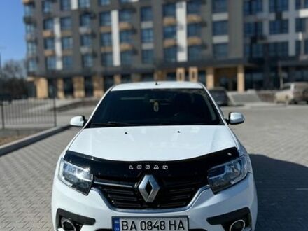 Белый Рено Логан, объемом двигателя 1 л и пробегом 206 тыс. км за 5299 $, фото 1 на Automoto.ua