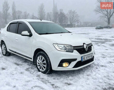 Білий Рено Логан, об'ємом двигуна 1.46 л та пробігом 166 тис. км за 7900 $, фото 1 на Automoto.ua