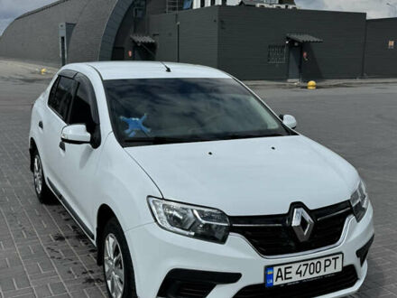 Рено Логан 2019 в Днепре (Днепропетровске) на Automoto.ua Белый Рено Логан, объемом двигателя 1 л и пробегом 195 тыс. км за 6600 $, фото 1 на Automoto.ua