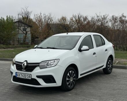 Белый Рено Логан, объемом двигателя 1 л и пробегом 242 тыс. км за 4500 $, фото 1 на Automoto.ua