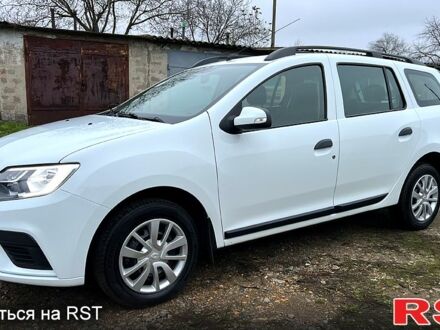 Белый Рено Логан, объемом двигателя 1.5 л и пробегом 63 тыс. км за 9800 $, фото 1 на Automoto.ua