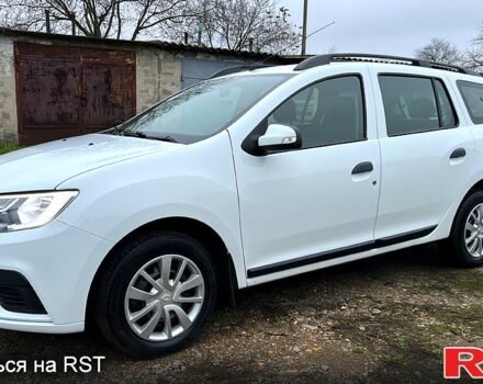 Белый Рено Логан, объемом двигателя 1.5 л и пробегом 63 тыс. км за 9800 $, фото 1 на Automoto.ua