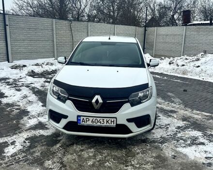Белый Рено Логан, объемом двигателя 1.5 л и пробегом 150 тыс. км за 8000 $, фото 1 на Automoto.ua
