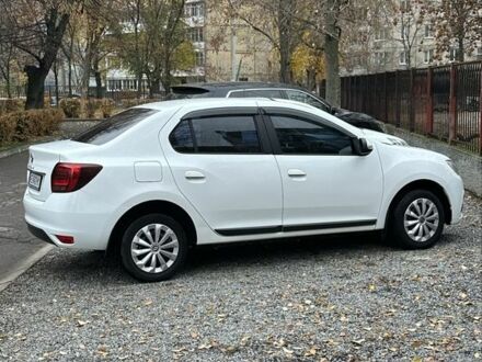 Белый Рено Логан, объемом двигателя 1.5 л и пробегом 148 тыс. км за 8700 $, фото 1 на Automoto.ua