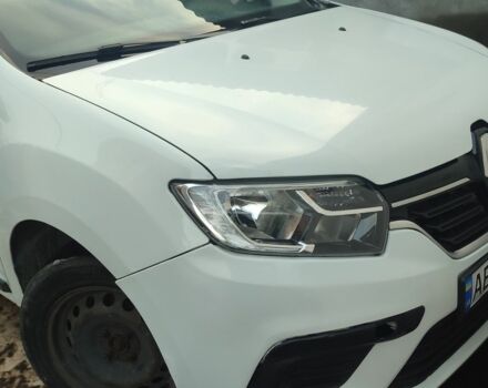 Белый Рено Логан, объемом двигателя 1 л и пробегом 213 тыс. км за 4500 $, фото 1 на Automoto.ua
