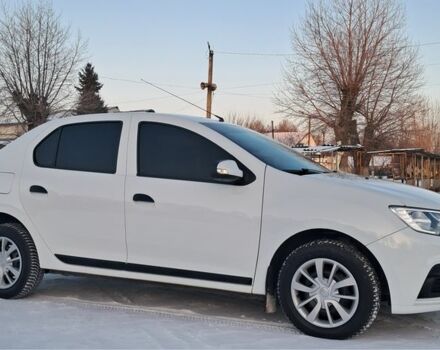 Белый Рено Логан, объемом двигателя 1.5 л и пробегом 63 тыс. км за 7800 $, фото 1 на Automoto.ua