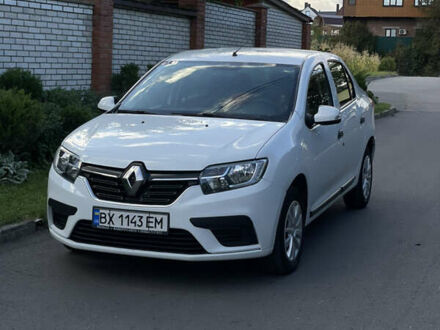 Белый Рено Логан, объемом двигателя 0.9 л и пробегом 74 тыс. км за 8200 $, фото 1 на Automoto.ua