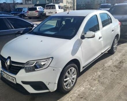 Белый Рено Логан, объемом двигателя 1 л и пробегом 197 тыс. км за 5600 $, фото 1 на Automoto.ua
