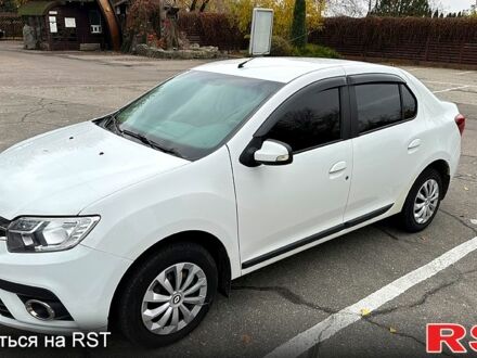 Белый Рено Логан, объемом двигателя 1.5 л и пробегом 148 тыс. км за 7999 $, фото 1 на Automoto.ua