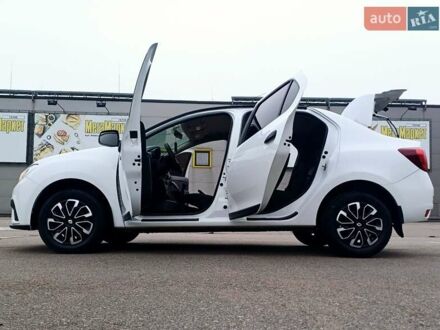 Белый Рено Логан, объемом двигателя 1.5 л и пробегом 150 тыс. км за 9150 $, фото 1 на Automoto.ua