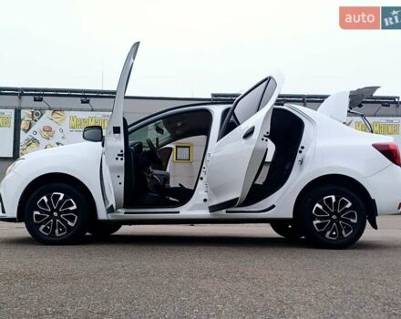 Белый Рено Логан, объемом двигателя 1.5 л и пробегом 150 тыс. км за 9150 $, фото 1 на Automoto.ua