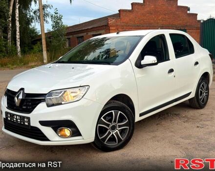 Белый Рено Логан, объемом двигателя 1.5 л и пробегом 100 тыс. км за 7800 $, фото 1 на Automoto.ua