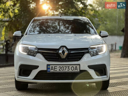 Білий Рено Логан, об'ємом двигуна 1 л та пробігом 133 тис. км за 7500 $, фото 1 на Automoto.ua
