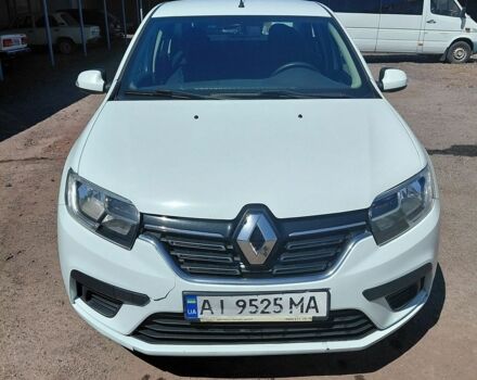 Белый Рено Логан, объемом двигателя 1 л и пробегом 290 тыс. км за 3900 $, фото 1 на Automoto.ua