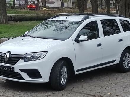 Белый Рено Логан, объемом двигателя 0 л и пробегом 69 тыс. км за 10700 $, фото 1 на Automoto.ua