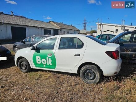 Білий Рено Логан, об'ємом двигуна 1 л та пробігом 141 тис. км за 2000 $, фото 1 на Automoto.ua