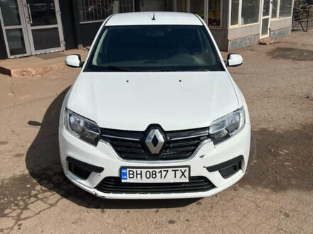 Рено Логан 2021 в Кривом Роге на Automoto.ua Белый Рено Логан, объемом двигателя 1 л и пробегом 209 тыс. км за 5100 $, фото 1 на Automoto.ua