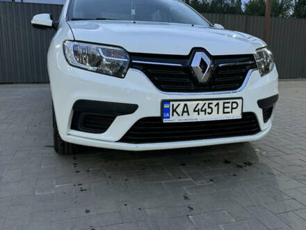 Рено Логан 2021 в Кременчуге на Automoto.ua Белый Рено Логан, объемом двигателя 1 л и пробегом 160 тыс. км за 6200 $, фото 1 на Automoto.ua