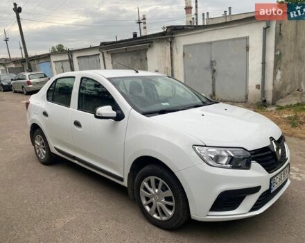 Білий Рено Логан, об'ємом двигуна 0.9 л та пробігом 16 тис. км за 10214 $, фото 1 на Automoto.ua