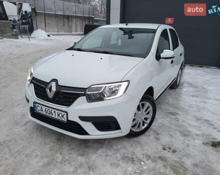 Белый Рено Логан, объемом двигателя 1 л и пробегом 120 тыс. км за 6500 $, фото 1 на Automoto.ua