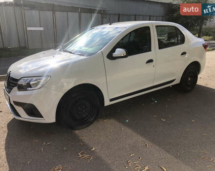 Білий Рено Логан, об'ємом двигуна 0.9 л та пробігом 27 тис. км за 7500 $, фото 1 на Automoto.ua